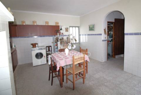 Excelente moradia t3+1  cabeção