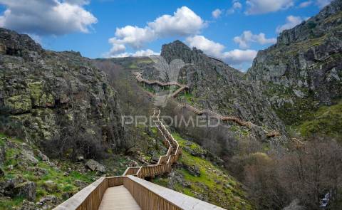 Moradia na aldeia dos trinta  - guarda, próximo da serra da estrela
