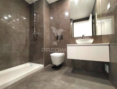 Apartamento t3 | neudel/águas livres | 4º piso