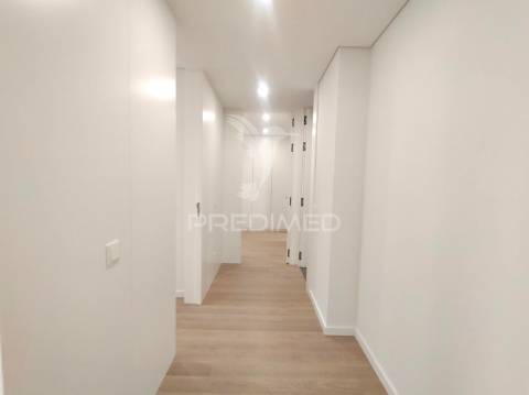 Apartamento t3 | neudel/águas livres | 4º piso