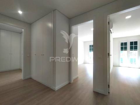 Apartamento t3 | neudel/águas livres | 4º piso