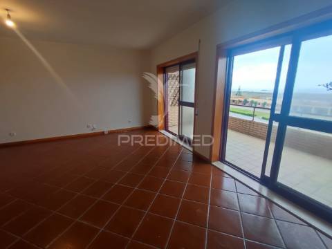 Lavra, agudela. duplex t3 com vistas mar, lugar de garagem e arrumos.