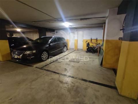 Lavra, agudela. duplex t3 com vistas mar, lugar de garagem e arrumos.
