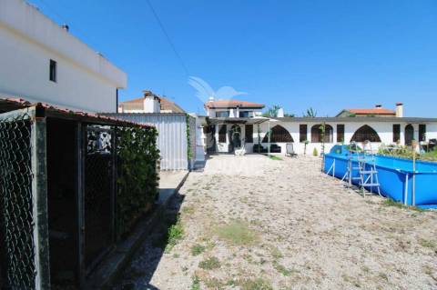 Moradia t1+1  em lote de 364m2 em fernão ferro
