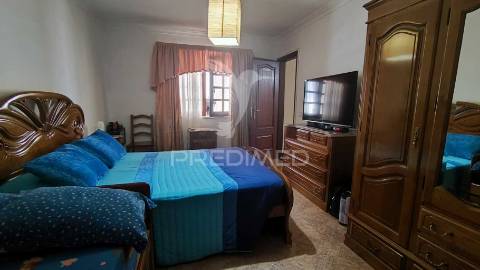 Moradia t1+1  em lote de 364m2 em fernão ferro