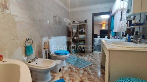 Moradia t1+1  em lote de 364m2 em fernão ferro