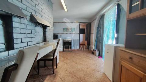 Moradia t1+1  em lote de 364m2 em fernão ferro