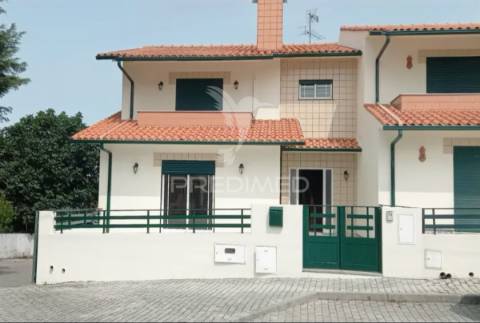 Fantástica moradia situada em albergaria-a-velha, no lugar de coche