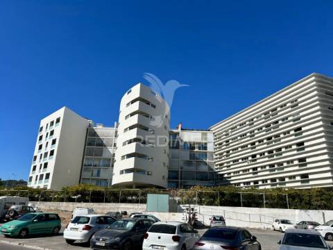 Apartamento t2 com terraço em excelente estado em setúbal