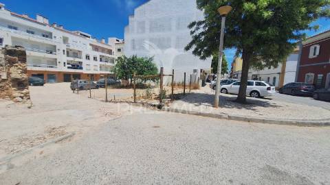 Lote para construção de prédio - 12 fogos - centro de algoz