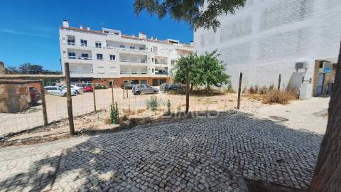 Lote para construção de prédio - 12 fogos - centro de algoz