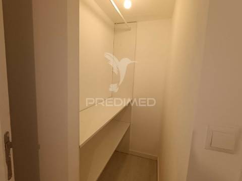 Loja com 2 pisos remodelado, transformado em t2/t3
