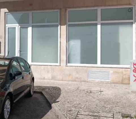 Loja com 2 pisos remodelado, transformado em t2/t3