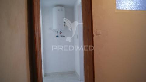 Moradia em vaiamonte com amplo espaço exterior.