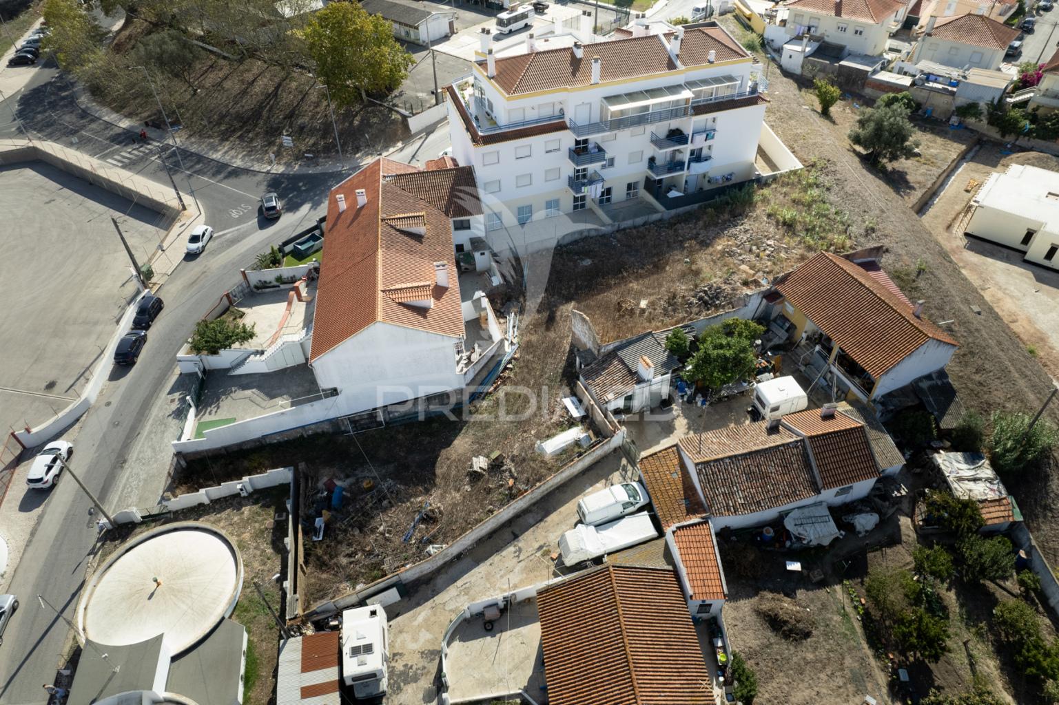 Terreno urbano para construção de moradias em alenquer