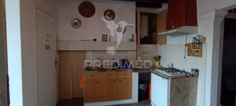 Moradia geminada com terreno em nisa