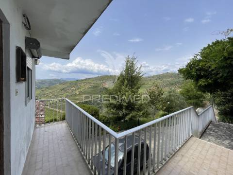 Quinta no alto douro vinhateiro