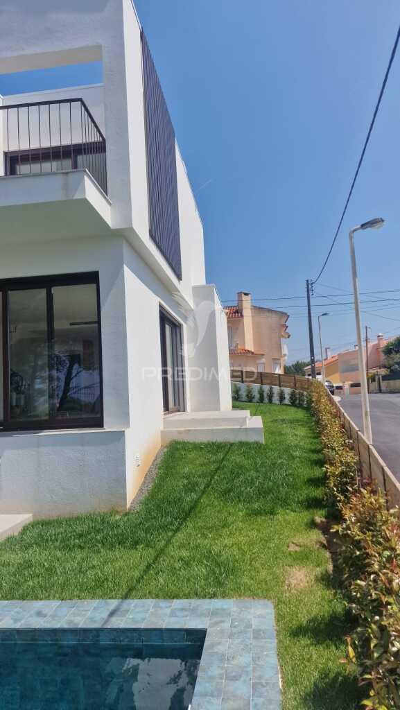 Moradia t3 com piscina em cascais