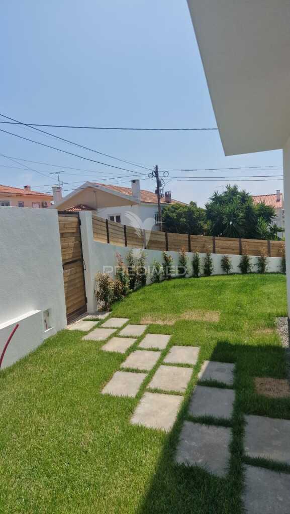 Moradia t3 com piscina em cascais