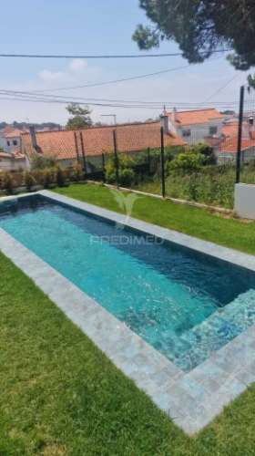 Moradia t3 com piscina em cascais