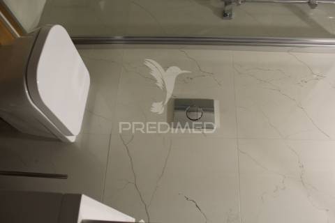 Moradia geminada com piscina