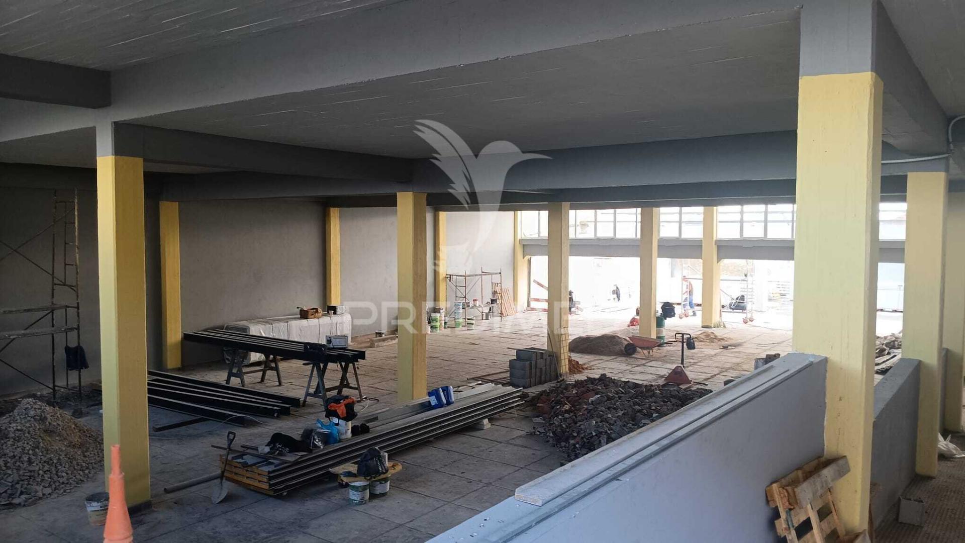 Armazém com área 2550m2 junto ao aeroporto lisboa