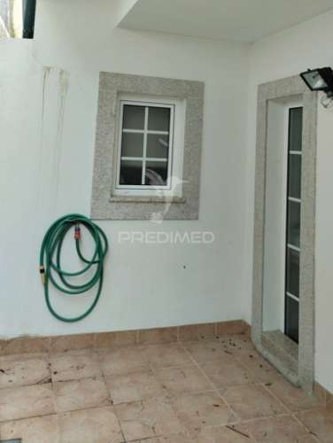 Moradia v3 em banduge - santa marta de penaguião