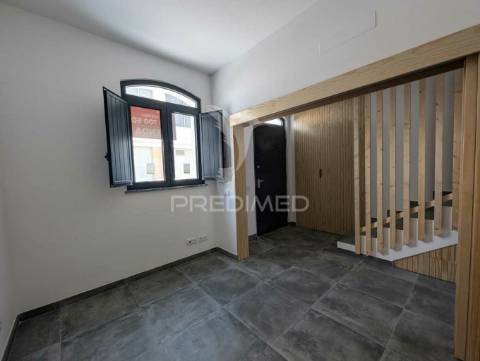 Moradia t2 nova, central, em vila real de santo antónio