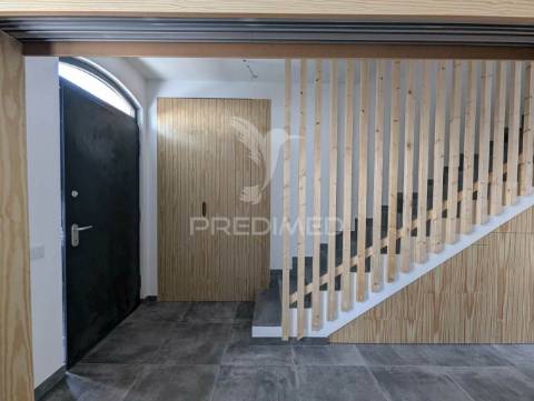 Moradia t2 nova, central, em vila real de santo antónio