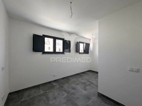 Moradia t2 nova, central, em vila real de santo antónio