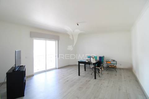 Apartamento t3 renovado em olhão