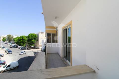 Apartamento t3 renovado em olhão