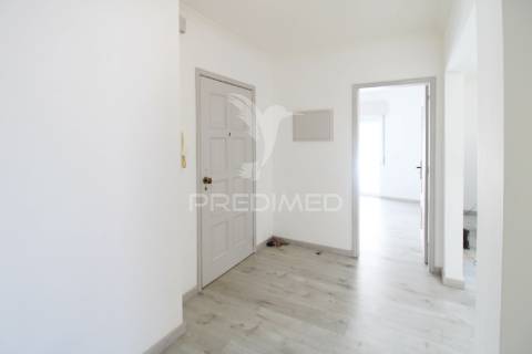 Apartamento t3 renovado em olhão