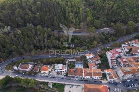 Terreno urbano para moradia com projeto - alenquer