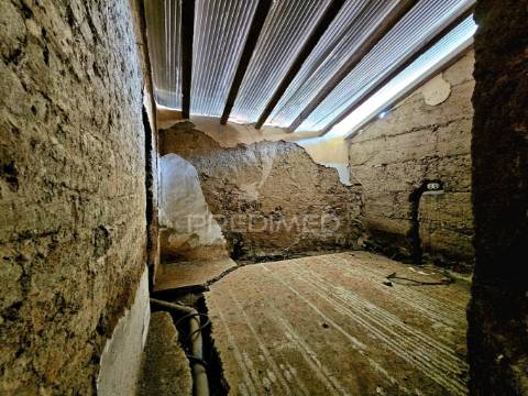 Moradia para reconstruir com terreno