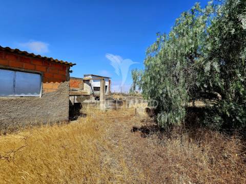 Moradia para reconstruir com terreno