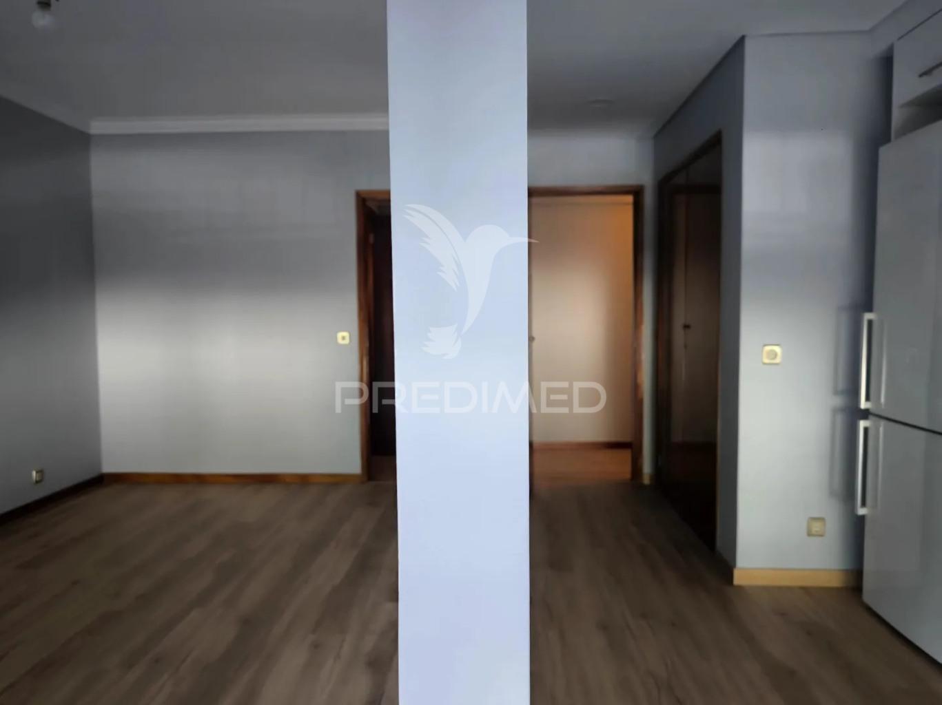 Apartamento t3 em maximinos - arrendamento