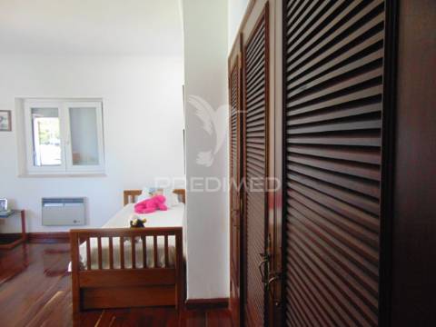 Vivenda c/ jardim junto ao hospital de lordelo - vila real