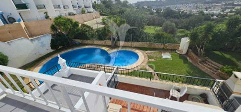 Apartamento t0+1 em condomínio com piscina e jardim