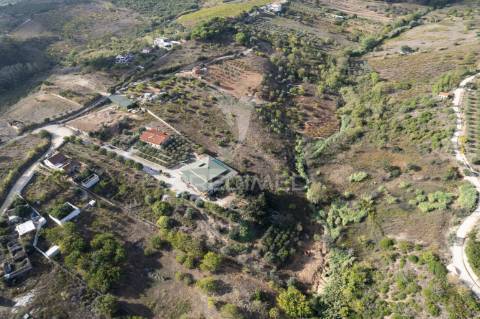 Propriedade de 1,3 ha com projeto aprovado para lar em alenquer