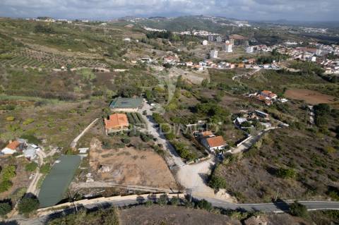 Propriedade de 1,3 ha com projeto aprovado para lar em alenquer