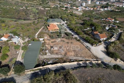 Propriedade de 1,3 ha com projeto aprovado para lar em alenquer