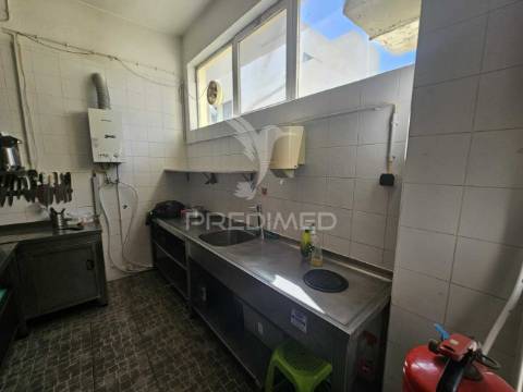 Venda de restaurante típico em albufeira