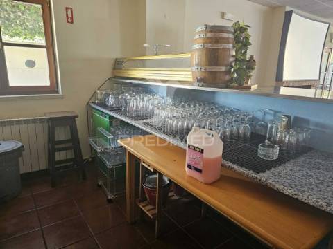 Venda de restaurante típico em albufeira
