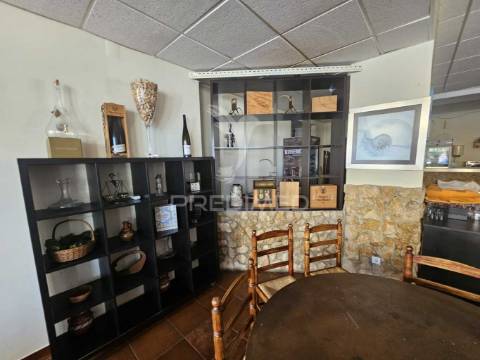 Venda de restaurante típico em albufeira