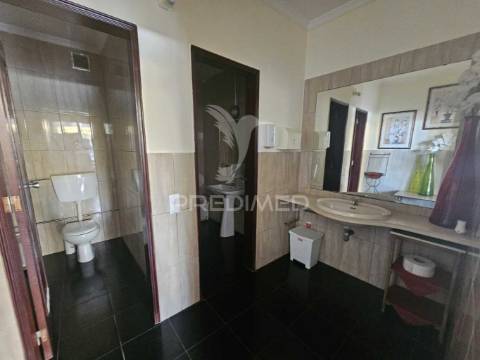 Venda de restaurante típico em albufeira