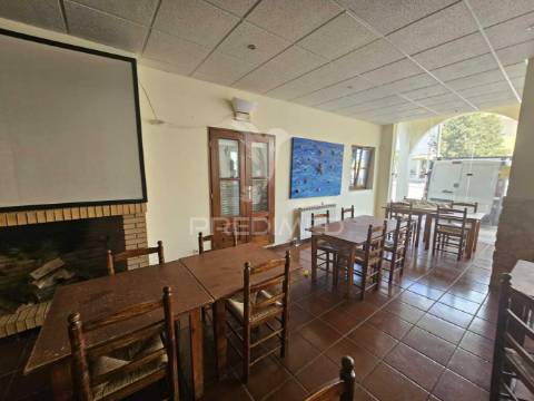 Venda de restaurante típico em albufeira