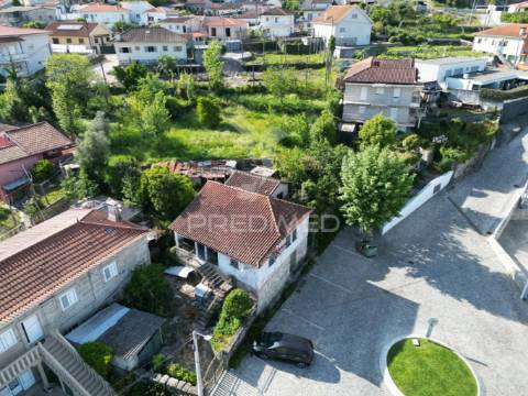 Moradia individual c/terreno 1409m2