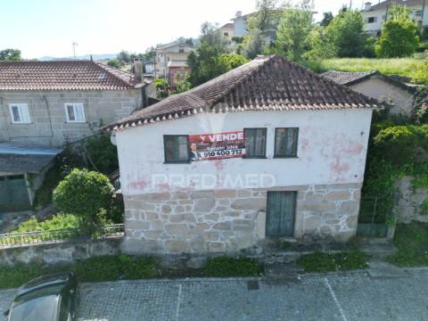 Moradia individual c/terreno 1409m2