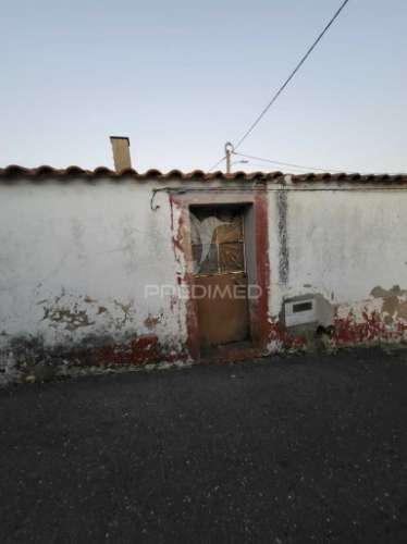 Moradia em monte dos gorazes- almodôvar